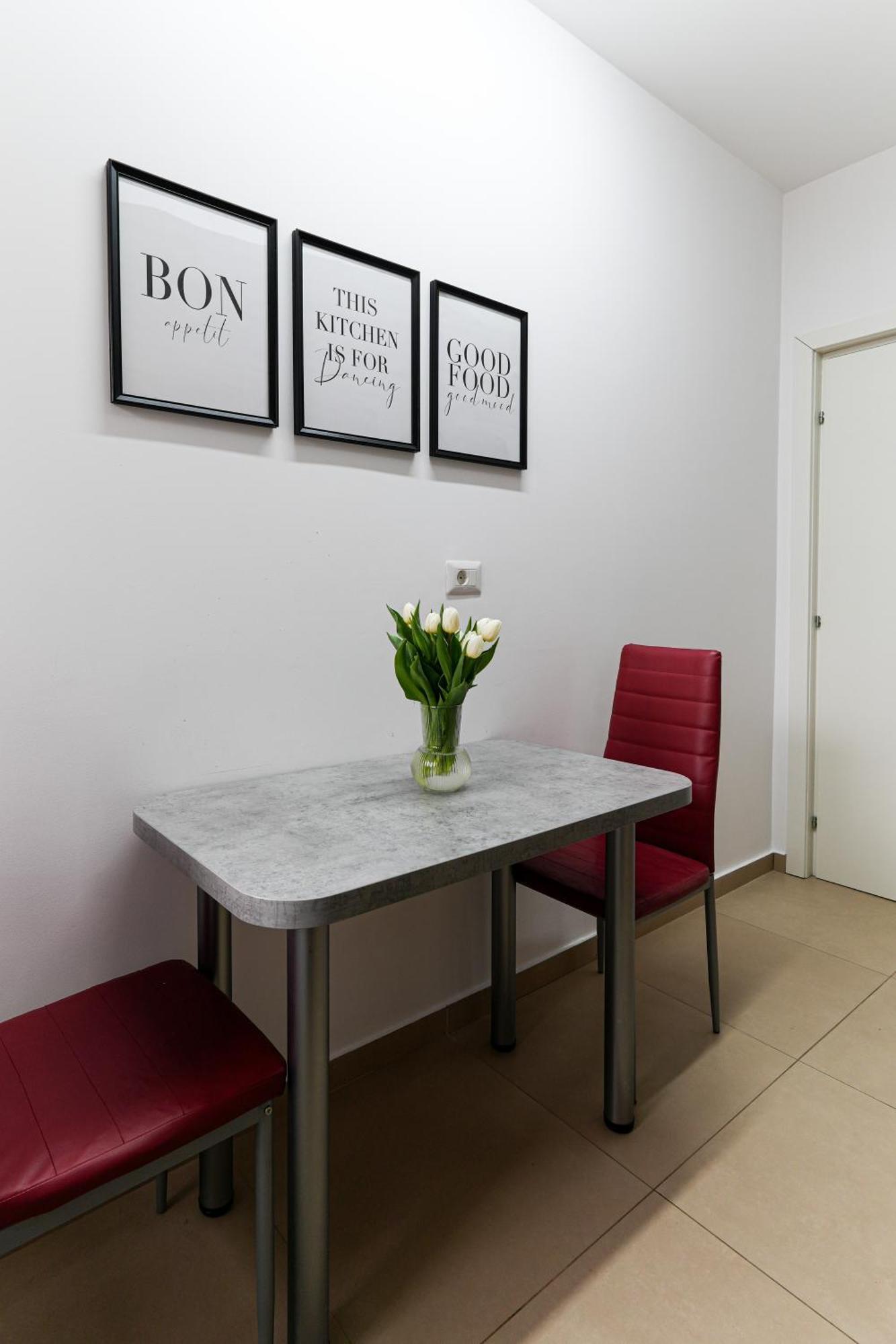 Amalia - Quiet 1Br Apartment With Parking & Wi-Fi Bucarest Extérieur photo